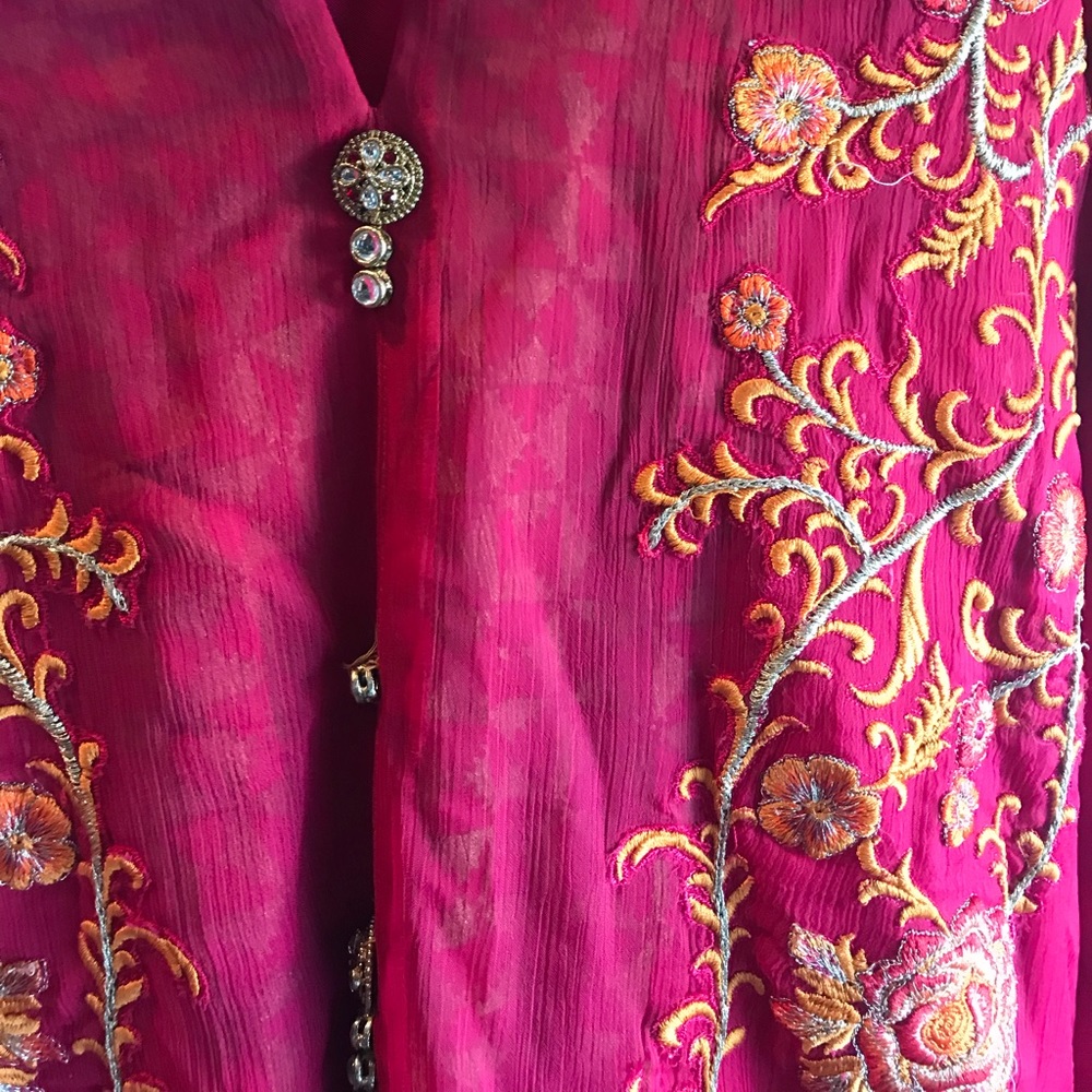 Pakistani Embroidered Flowy 3 pc Outfit